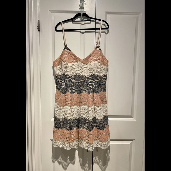 Short Lacy Dress - Picture 1 of 2